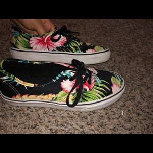 tropical vans MUST GO